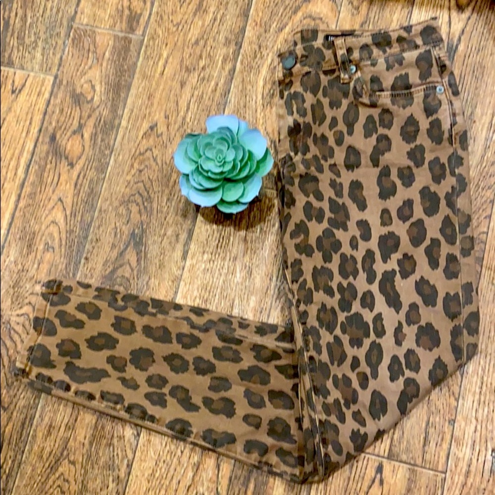 Leopard jeans